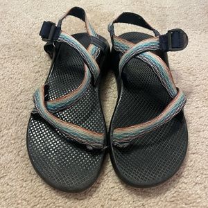 Size 10w women's chacos
